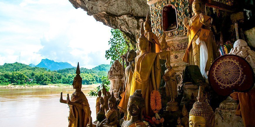 Het uitzicht vanaf de Pak Ou grot op de Mekong rivier