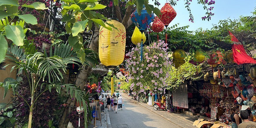 Charmante straat in Hoi An, Vietnam