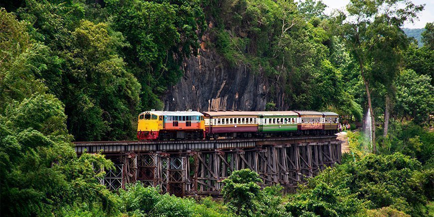 De spoorweg des doods in Thailand