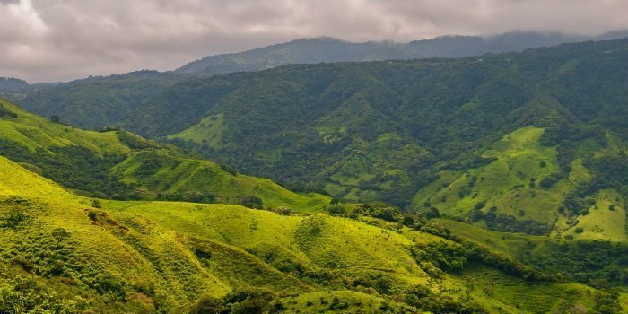 Mistig landschap in Costa Rica