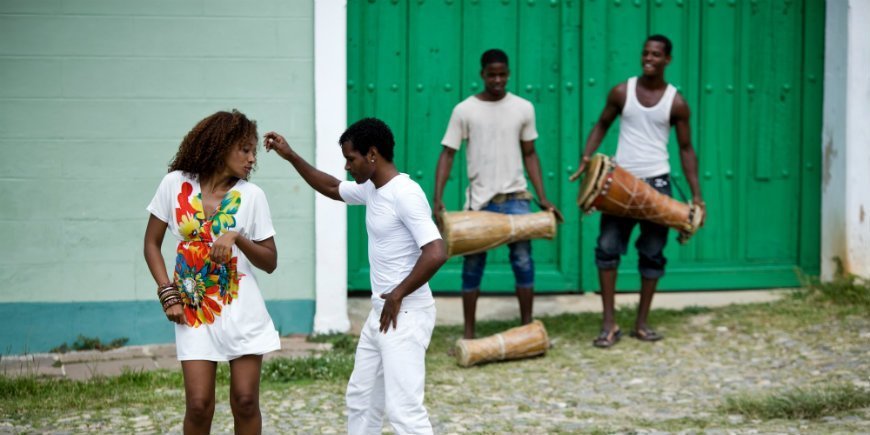 Lokale salsadansen in Cuba