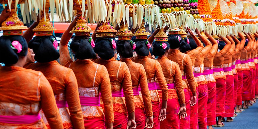 Galungan processie op Bali