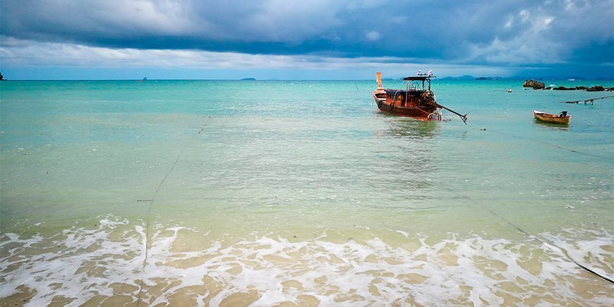 Bewolkte dag op Koh Yao Yai in Thailand