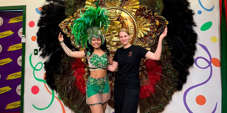 Charlotte achter de schermen van het carnaval in Rio